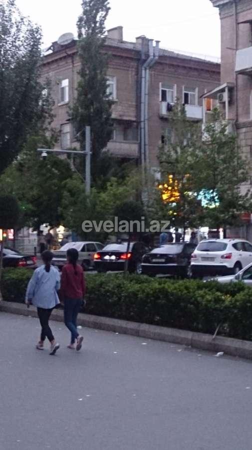 Продаётся, вторичка, 3-комнаты, 75 m², Элмляр Академиясы m.