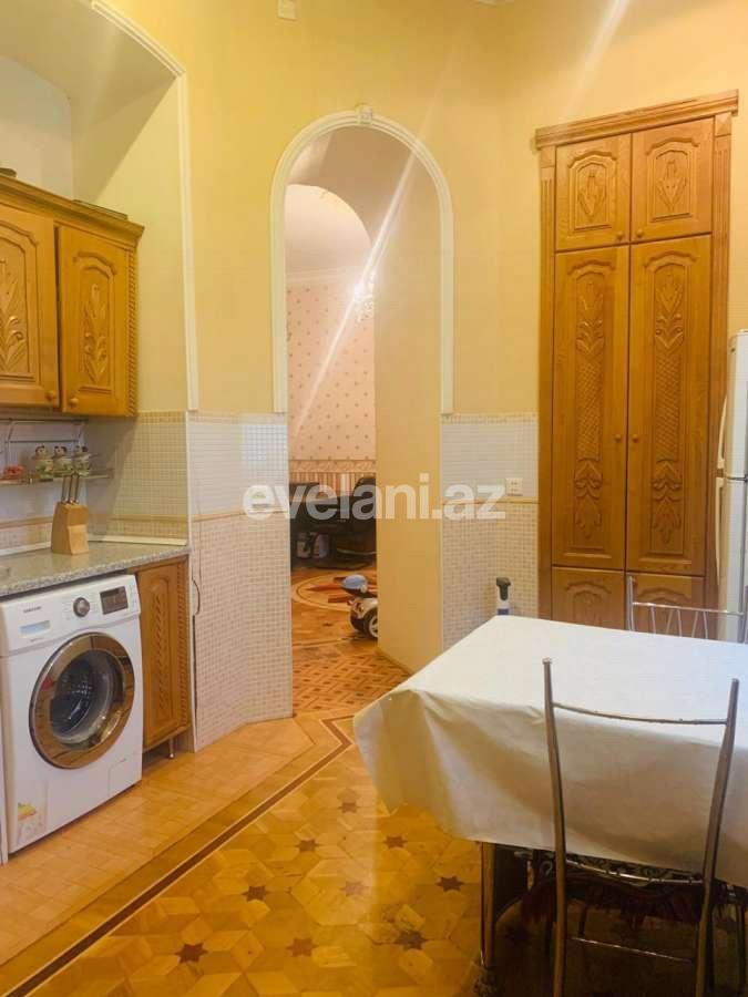 Satılır, köhnə tikili, 4 otaqlı, 156 m², Sahil m.