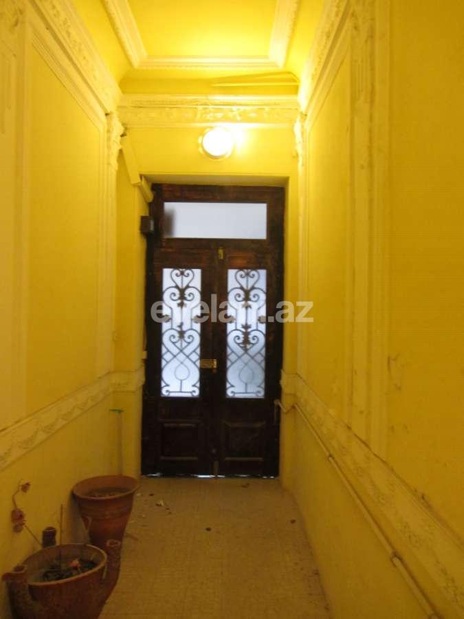 Satılır, köhnə tikili, 13 otaqlı, 370 m², Sahil m.