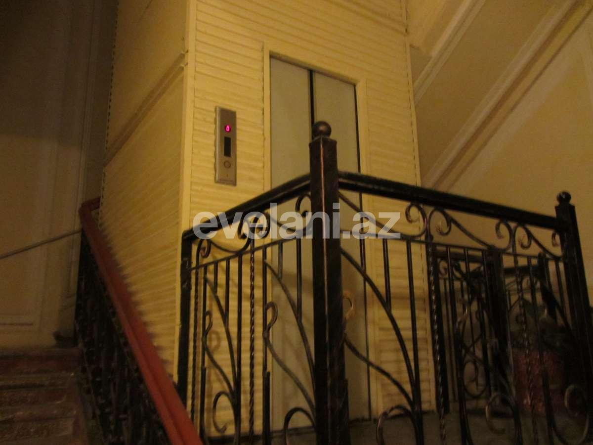 Satılır, köhnə tikili, 13 otaqlı, 370 m², Sahil m.