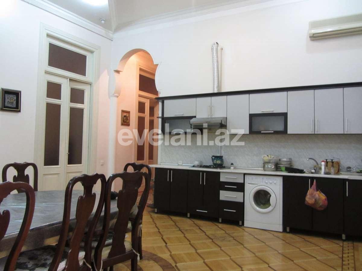 Satılır, köhnə tikili, 13 otaqlı, 370 m², Sahil m.