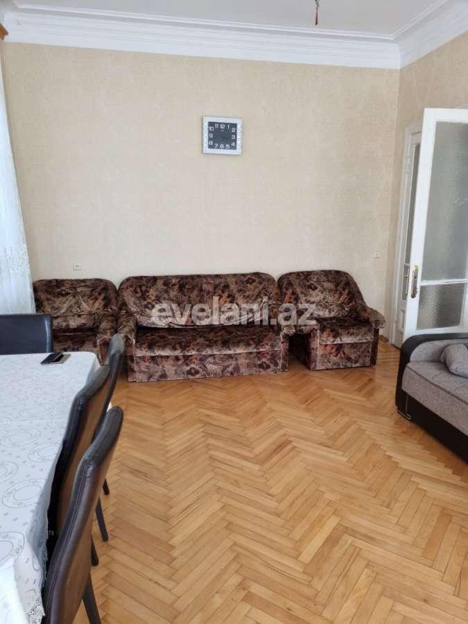 Kirayə verilir, köhnə tikili, 2 otaqlı, 65 m², İnşaatçılar m.