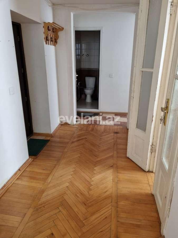 Rent, old building, 2 room, 60 m², Elmlar Akademiyası m.