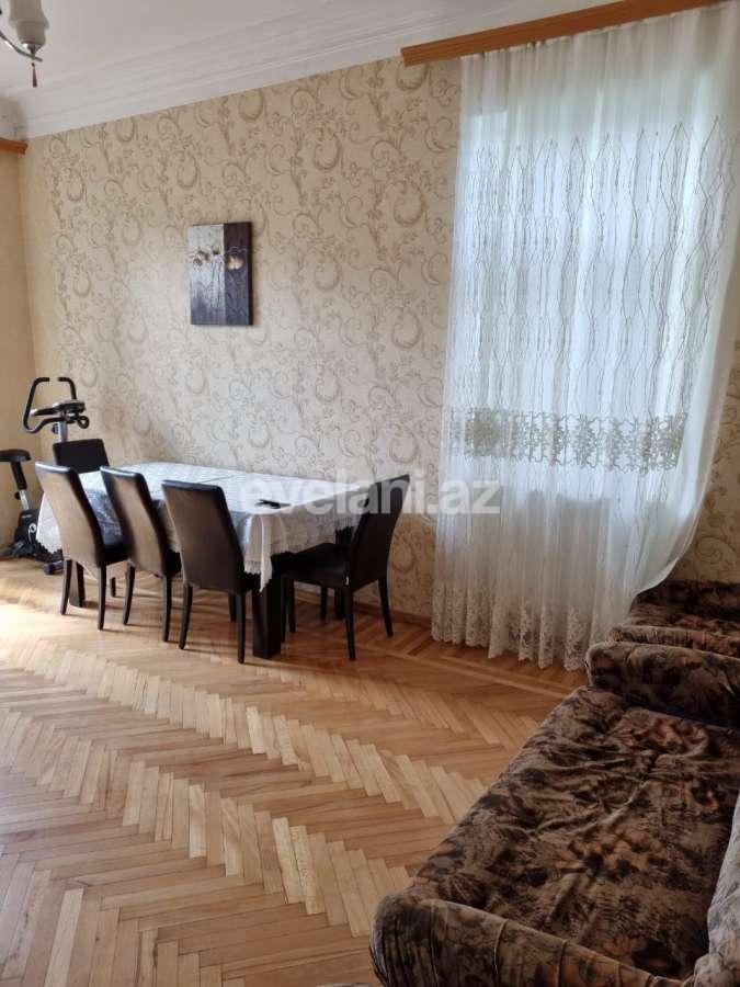 Rent, old building, 2 room, 60 m², Elmlar Akademiyası m.