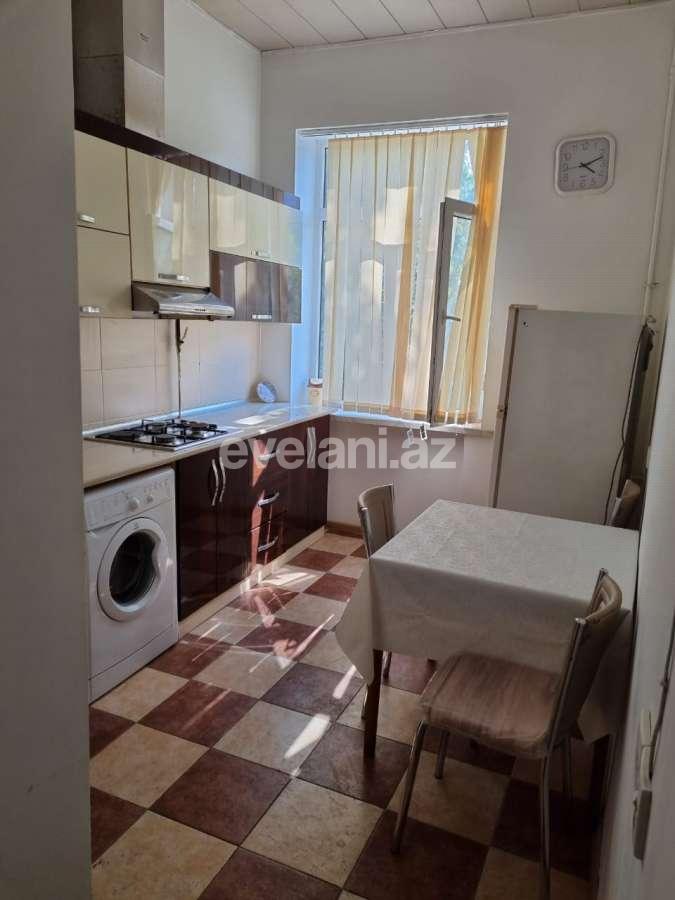 Rent, old building, 2 room, 60 m², Elmlar Akademiyası m.