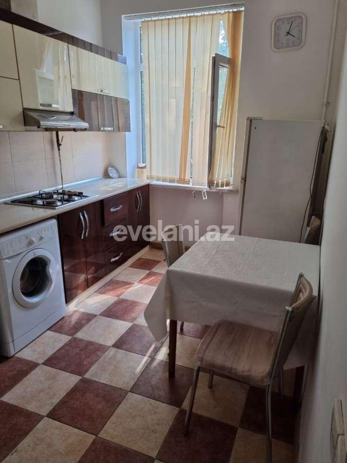 Rent, old building, 2 room, 60 m², Elmlar Akademiyası m.