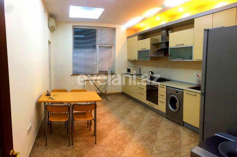 Продаётся, новостройка, 3-комнаты, 140 m², Элмляр Академиясы m.