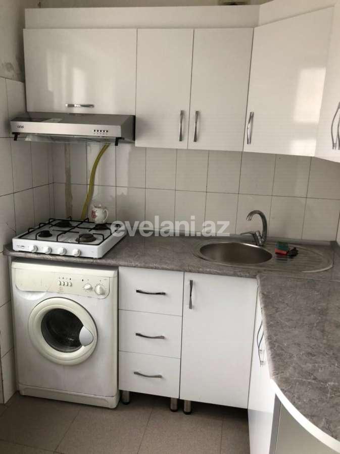 Rent, old building, 1 room, 37 m², Elmlar Akademiyası m.