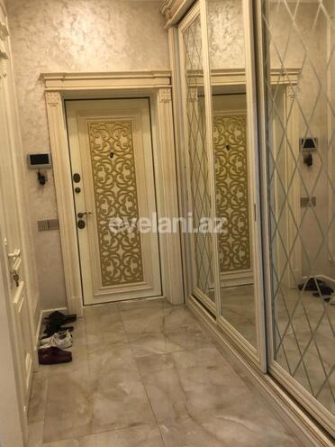 Satılır, yeni tikili, 3 otaqlı, 100 m², 28 may m.