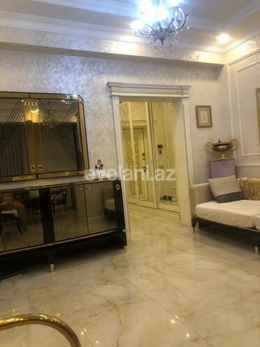 Satılır, yeni tikili, 3 otaqlı, 100 m², 28 may m.