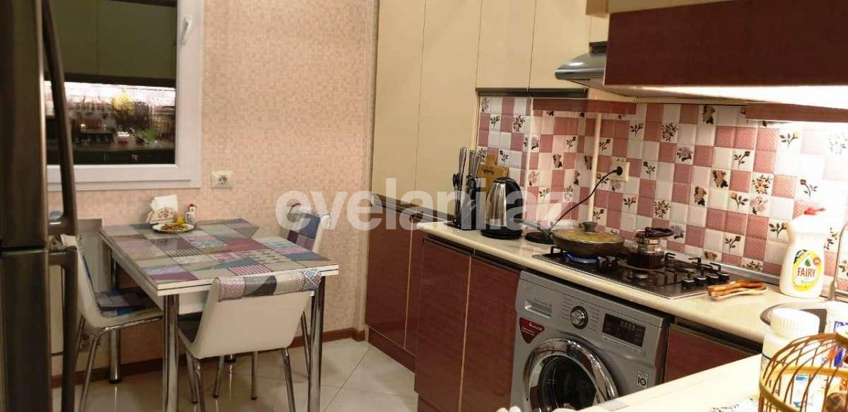 Satılır, köhnə tikili, 3 otaqlı, 85 m², Neftçilər m.