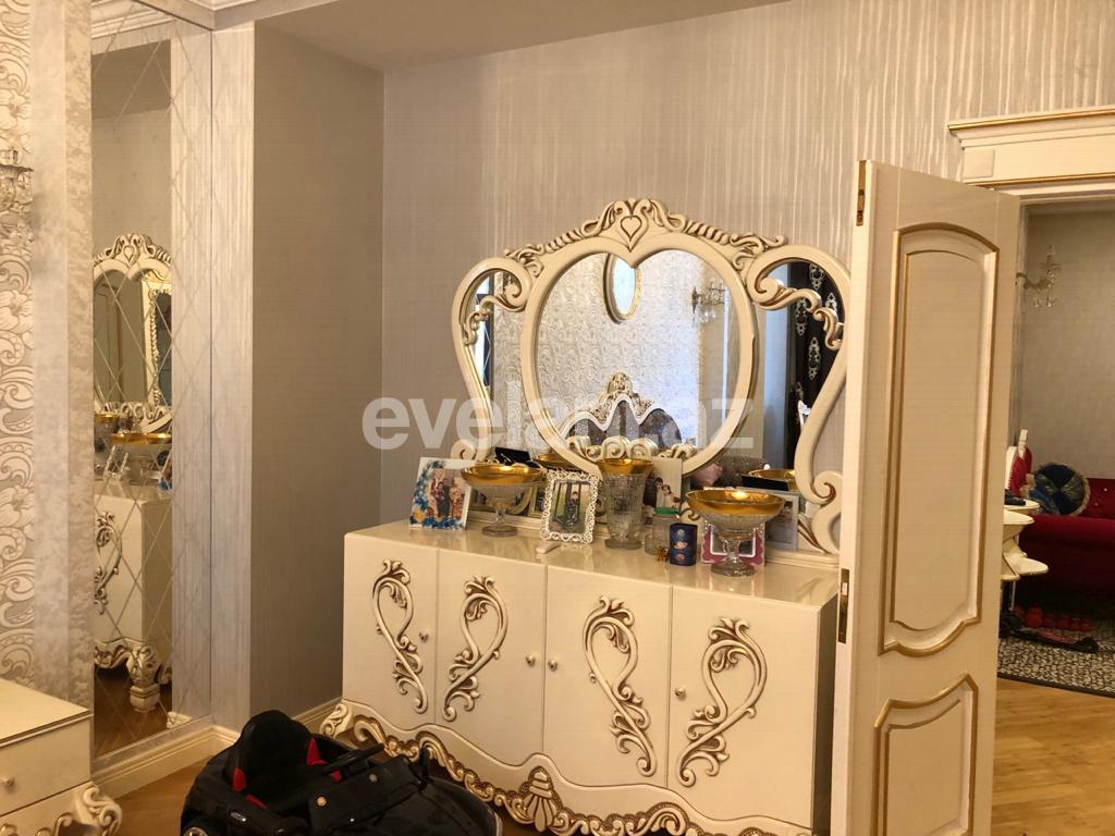 Satılır, yeni tikili, 4 otaqlı, 156 m², Neftçilər m.