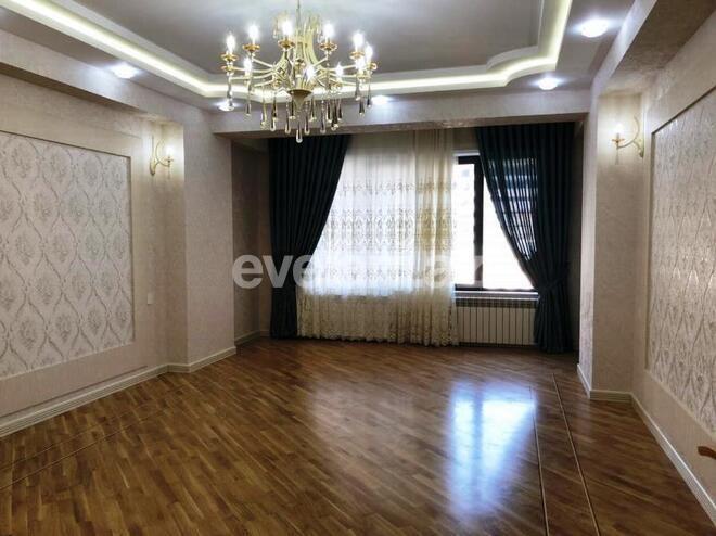 Satılır, yeni tikili, 3 otaqlı, 140 m², 28 may m.