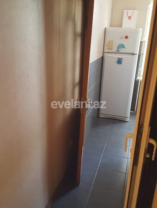 Kirayə verilir, köhnə tikili, 1 otaqlı, 41 m², Elmlər Akademiyası m.