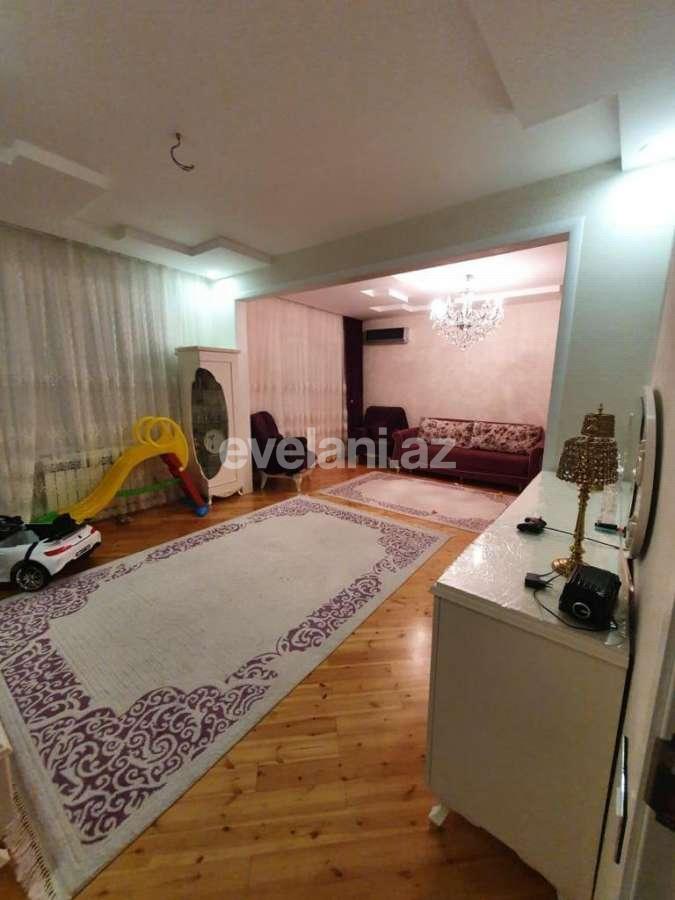 Sale, old building, 3 room, 90 m², Inshaatchilar m.