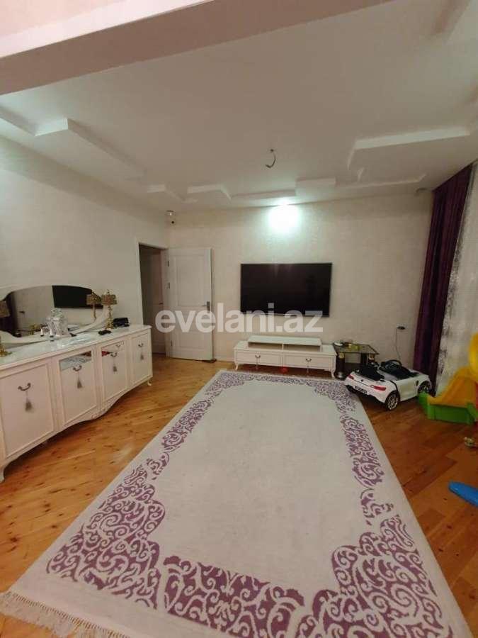 Sale, old building, 3 room, 90 m², Inshaatchilar m.
