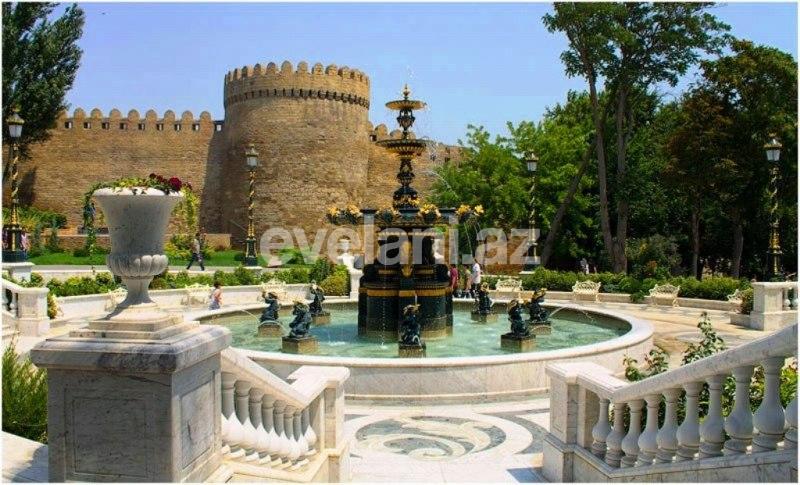 Satılır, həyət evi / bağ, 5 otaqlı, 200 m², İçəri Şəhər m.