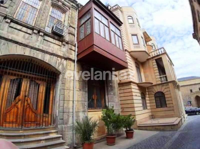 Satılır, həyət evi / bağ, 5 otaqlı, 200 m², İçəri Şəhər m.