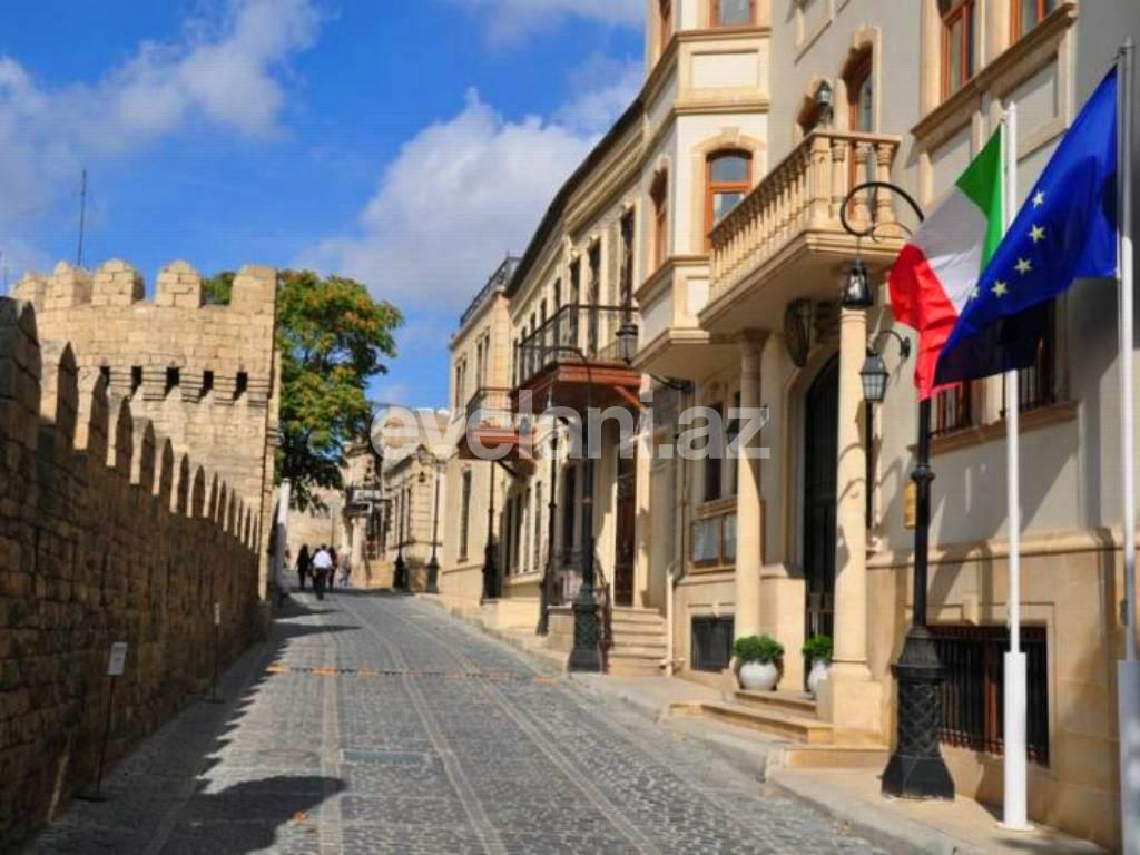 Satılır, həyət evi / bağ, 5 otaqlı, 200 m², İçəri Şəhər m.