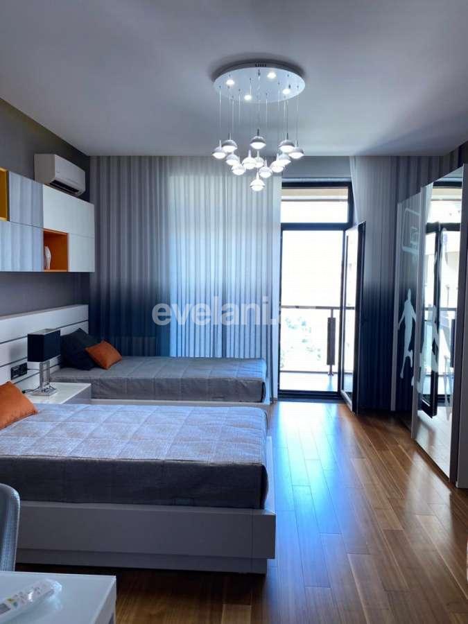 Satılır, yeni tikili, 4 otaqlı, 255 m², Elmlər Akademiyası m.