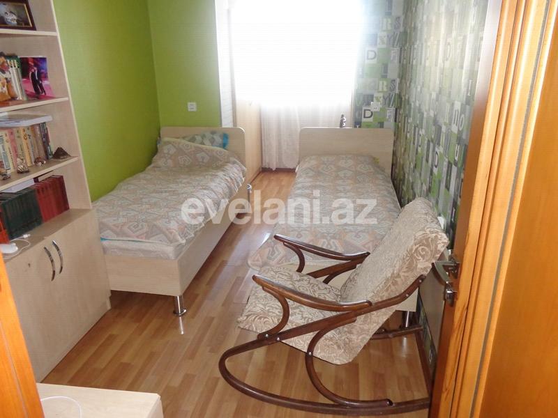 Sale, old building, 3 room, 67 m², Elmlar Akademiyası m.