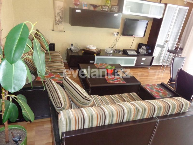 Sale, old building, 3 room, 67 m², Elmlar Akademiyası m.