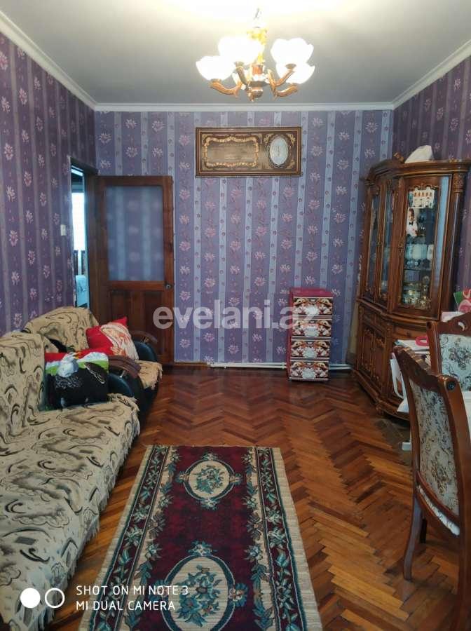 Sale, old building, 3 room, 70 m², Inshaatchilar m.