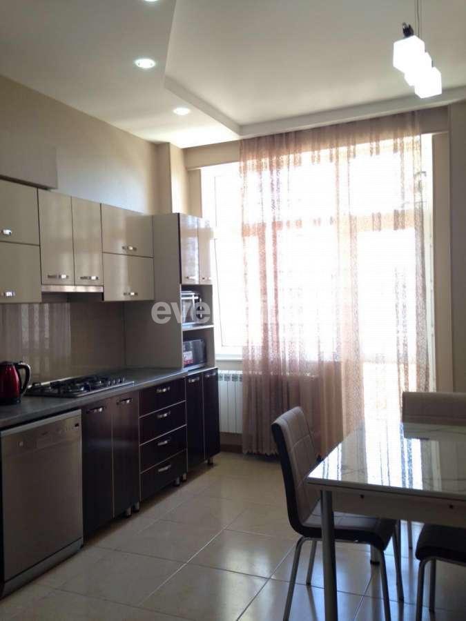 Kirayə verilir, yeni tikili, 3 otaqlı, 160 m², Nəriman Nərimanov m.