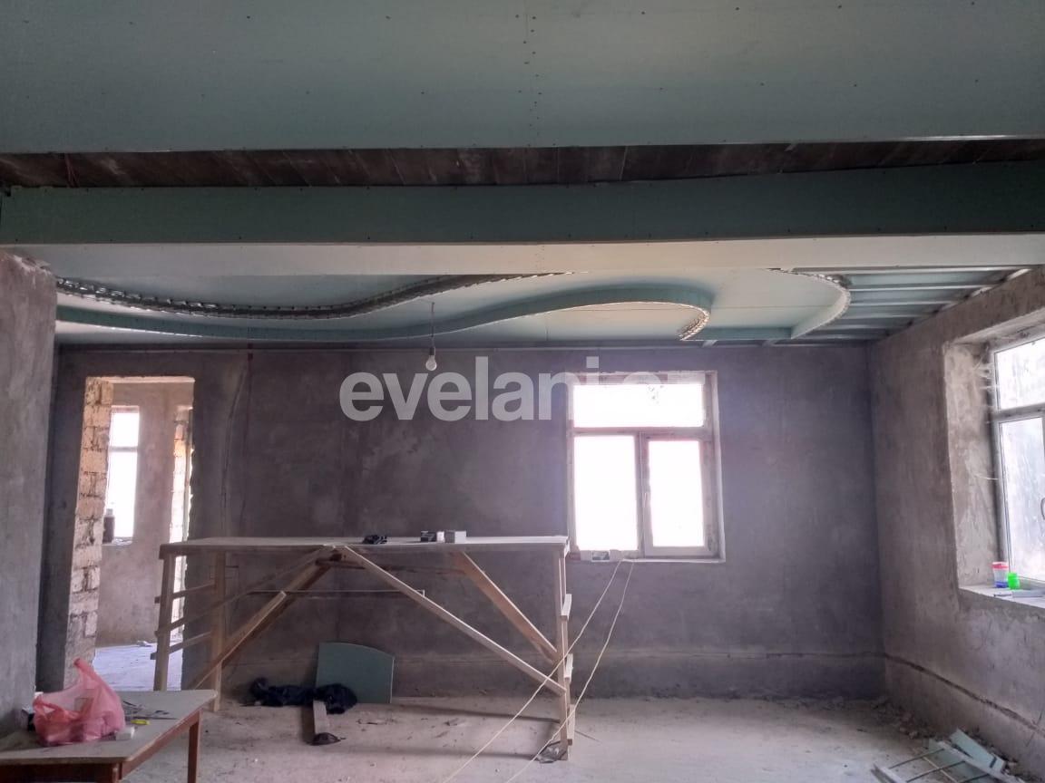 Satılır, həyət evi / bağ, 5 otaqlı, 400 m², Şüvəlan q.