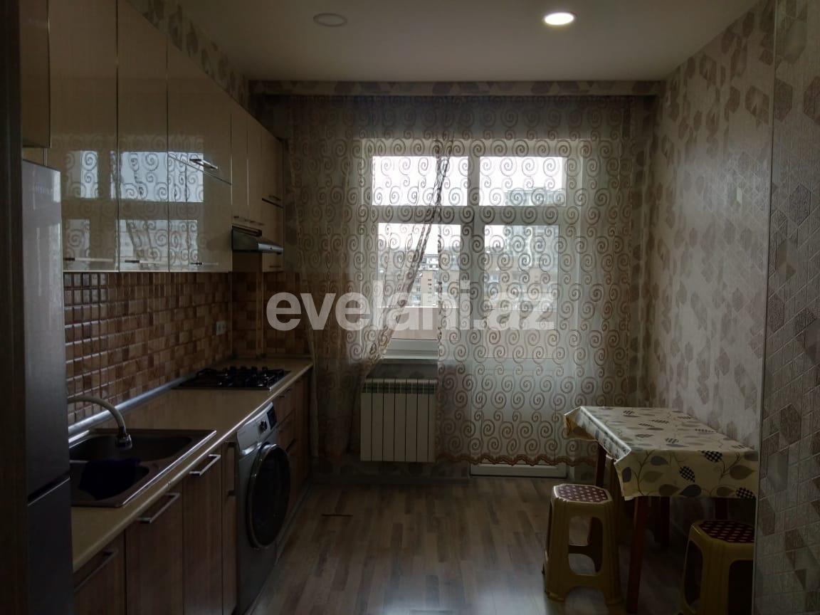 Kirayə verilir, yeni tikili, 2 otaqlı, 78 m², İnşaatçılar m.