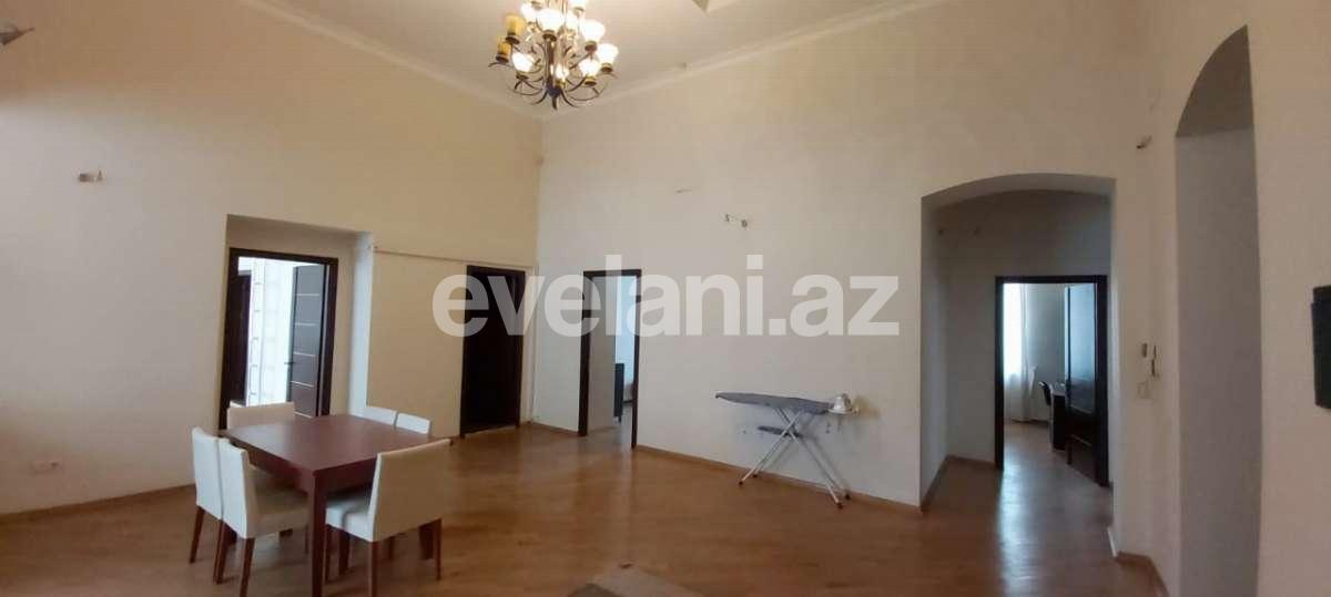 Satılır, köhnə tikili, 5 otaqlı, 200 m², 28 may m.