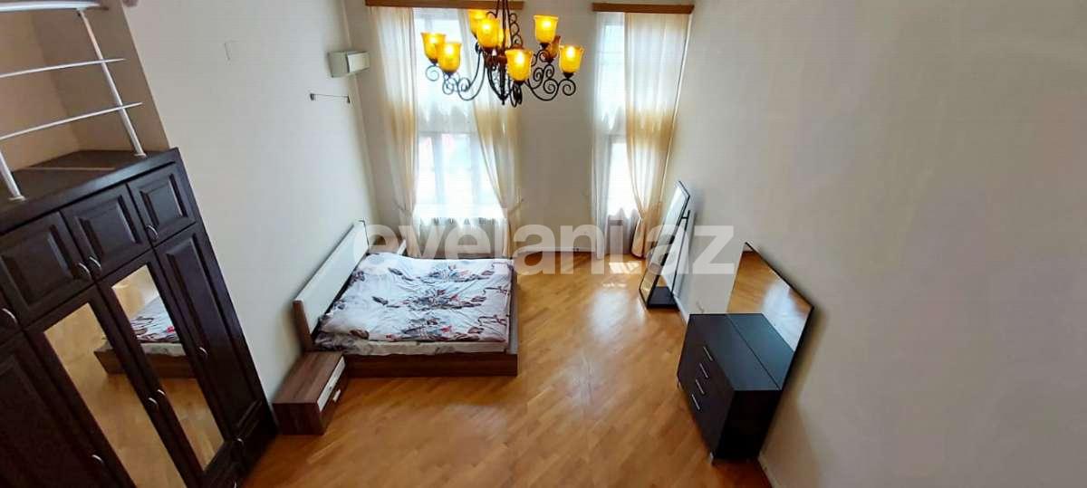 Satılır, köhnə tikili, 5 otaqlı, 200 m², 28 may m.