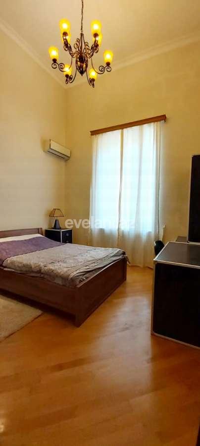 Satılır, köhnə tikili, 5 otaqlı, 200 m², 28 may m.