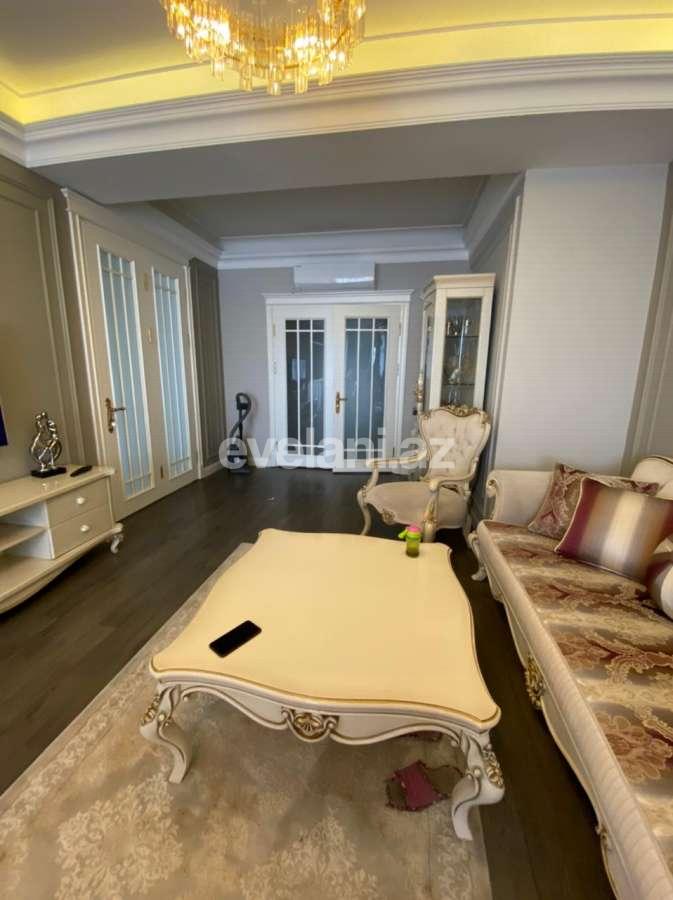 Satılır, yeni tikili, 4 otaqlı, 195 m², Elmlər Akademiyası m.