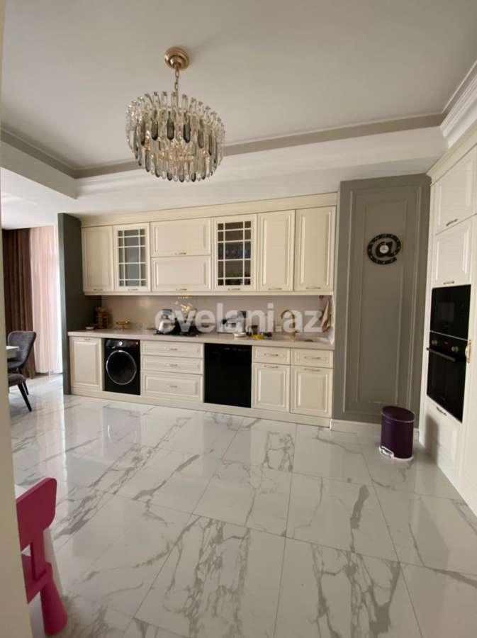 Satılır, yeni tikili, 4 otaqlı, 195 m², Elmlər Akademiyası m.