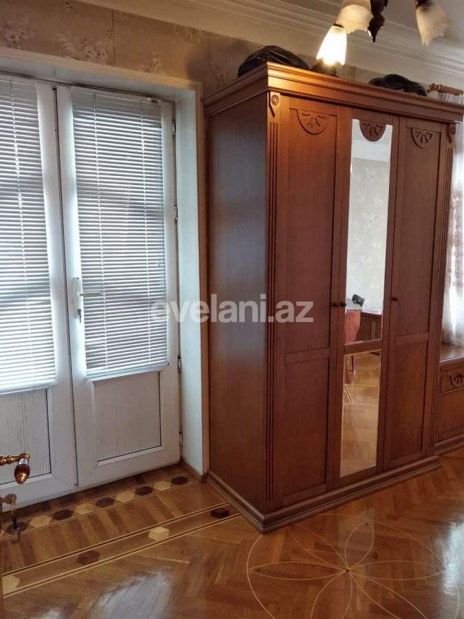 Kirayə verilir, villa, 8 otaqlı, 300 m², NZS q.