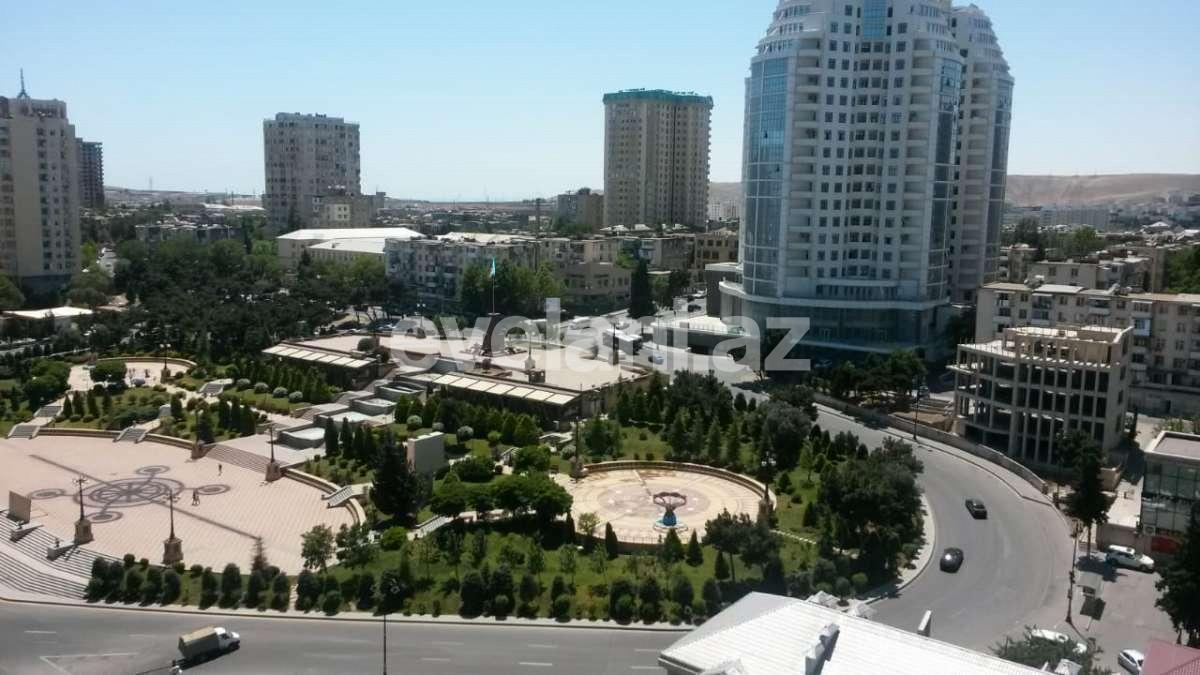 Satılır, yeni tikili, 4 otaqlı, 255 m², Elmlər Akademiyası m.