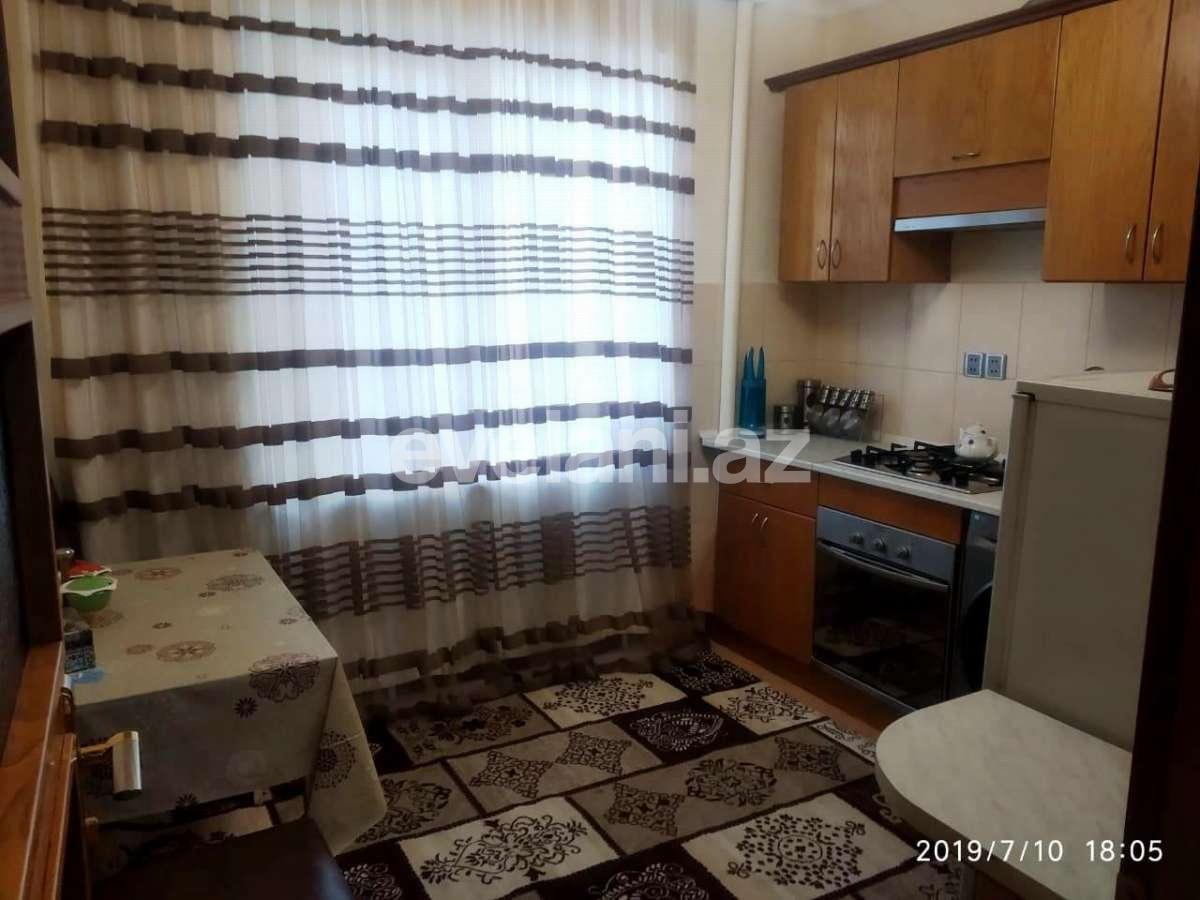 Sale, old building, 3 room, 90 m², Ganjlik m.