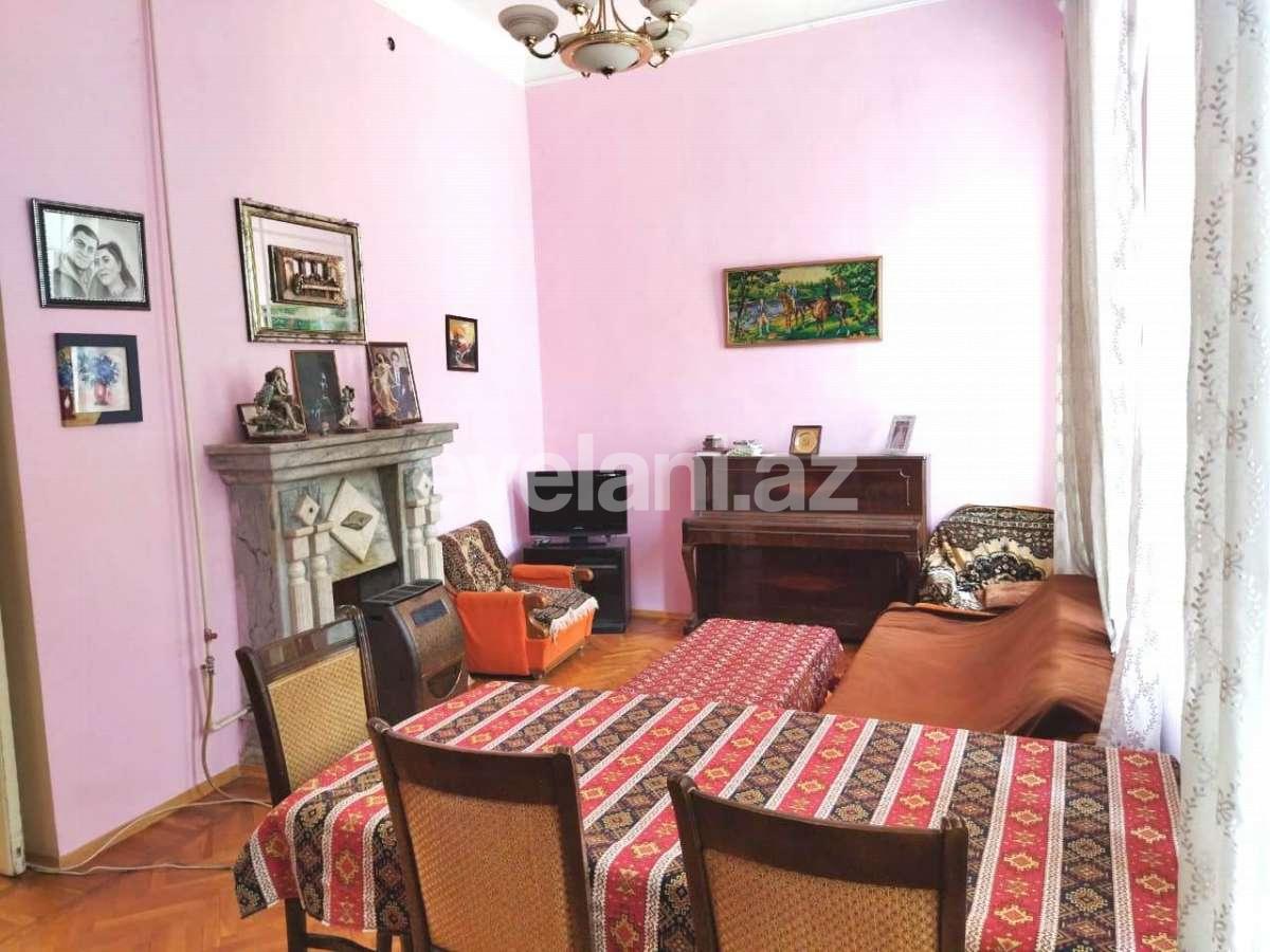 Sale, old building, 4 room, 110 m², Nizami m.