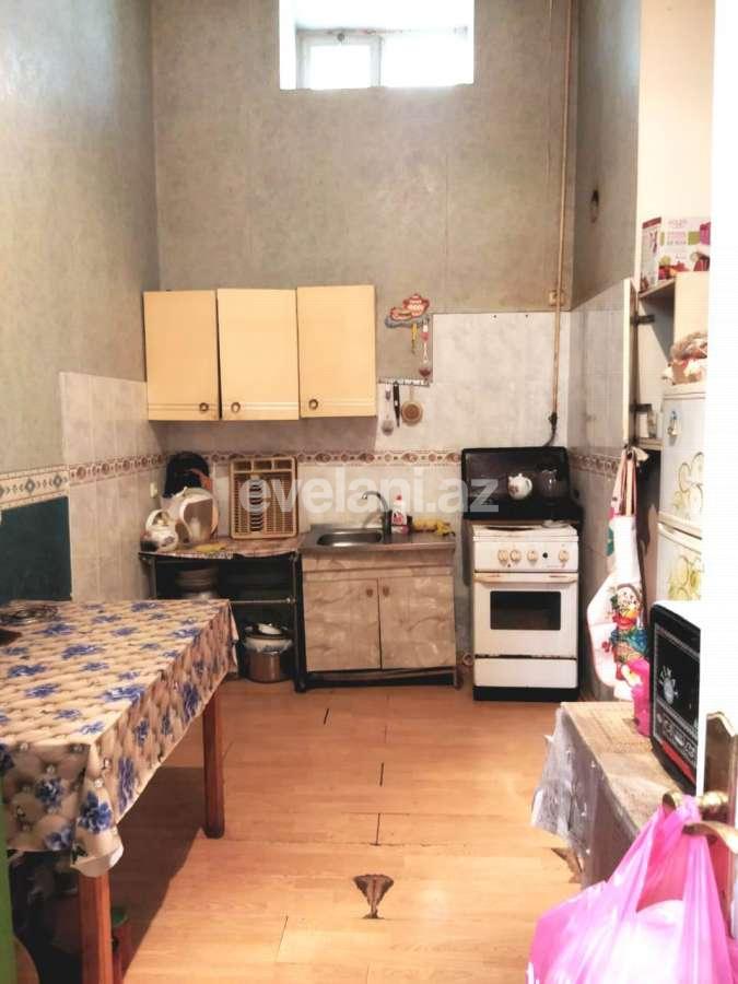 Sale, old building, 4 room, 110 m², Nizami m.