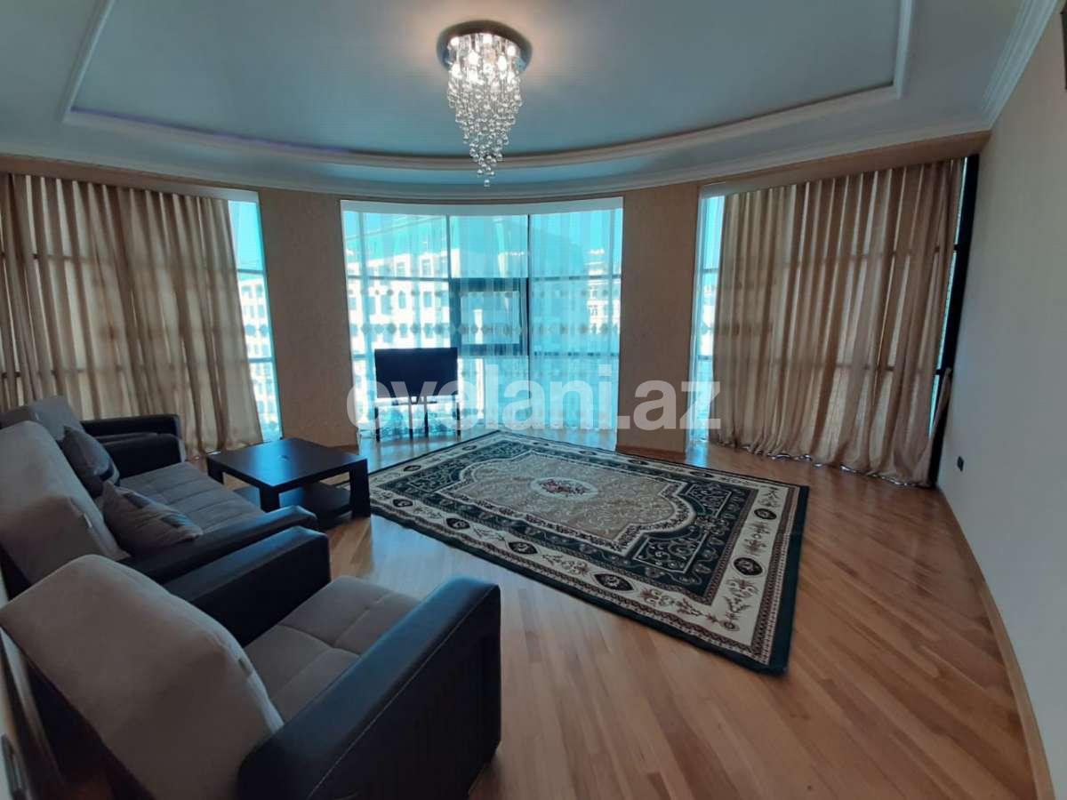 Kirayə verilir, yeni tikili, 3 otaqlı, 155 m², Gənclik m.