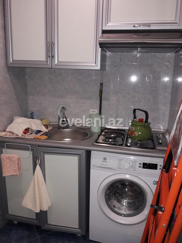 Satılır, köhnə tikili, 2 otaqlı, 35 m², Elmlər Akademiyası m.