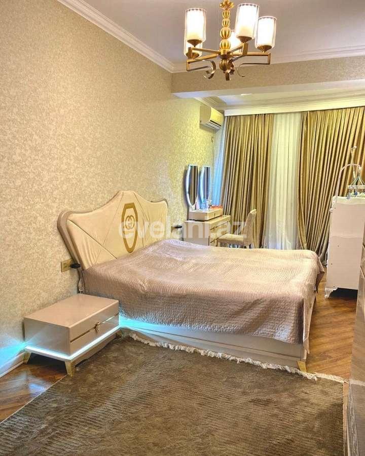 Satılır, yeni tikili, 2 otaqlı, 65 m², 8-ci mikrorayon q.