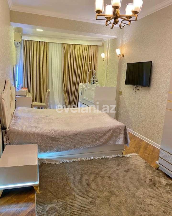 Satılır, yeni tikili, 2 otaqlı, 65 m², 8-ci mikrorayon q.