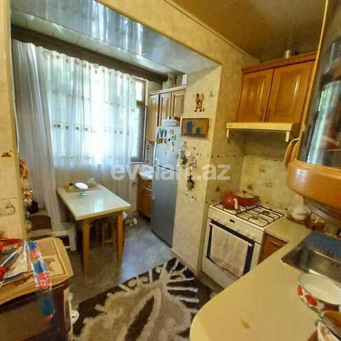 Satılır, köhnə tikili, 2 otaqlı, 60 m², 28 may m.