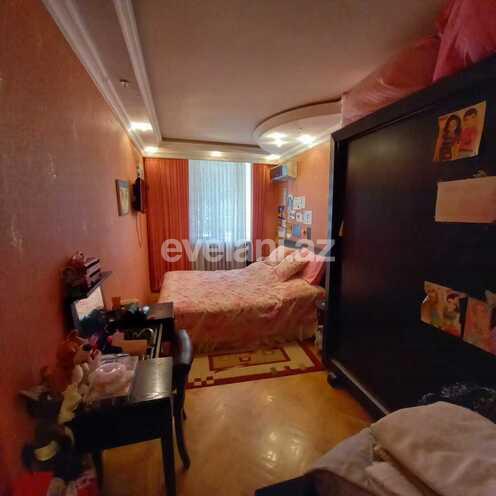 Satılır, köhnə tikili, 2 otaqlı, 60 m², 28 may m.