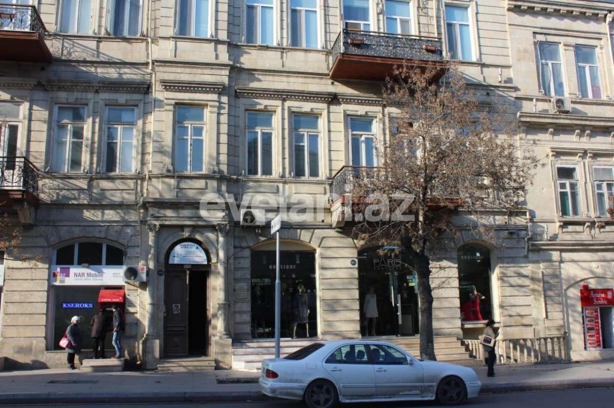 Satılır, köhnə tikili, 4 otaqlı, 180 m², İçəri Şəhər m.