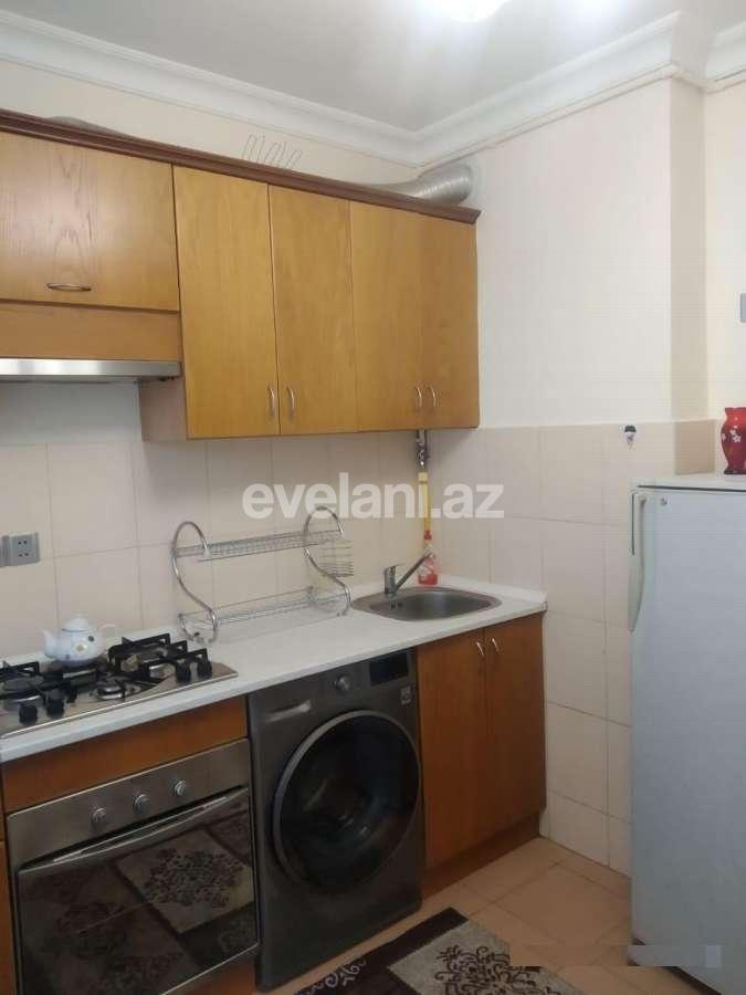 Satılır, köhnə tikili, 3 otaqlı, 85 m², Gənclik m.