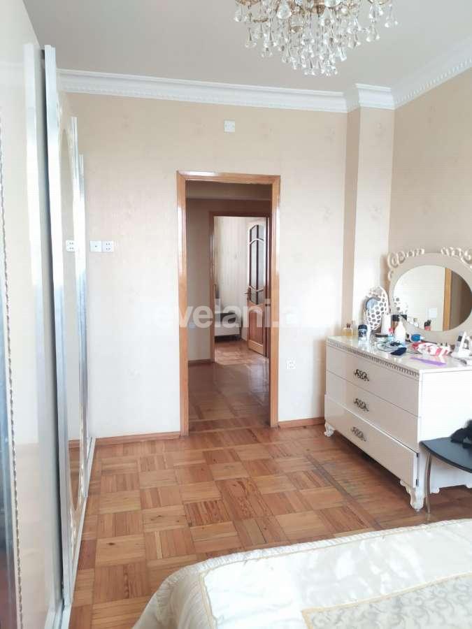Satılır, köhnə tikili, 3 otaqlı, 80 m², Həzi Aslanov m.