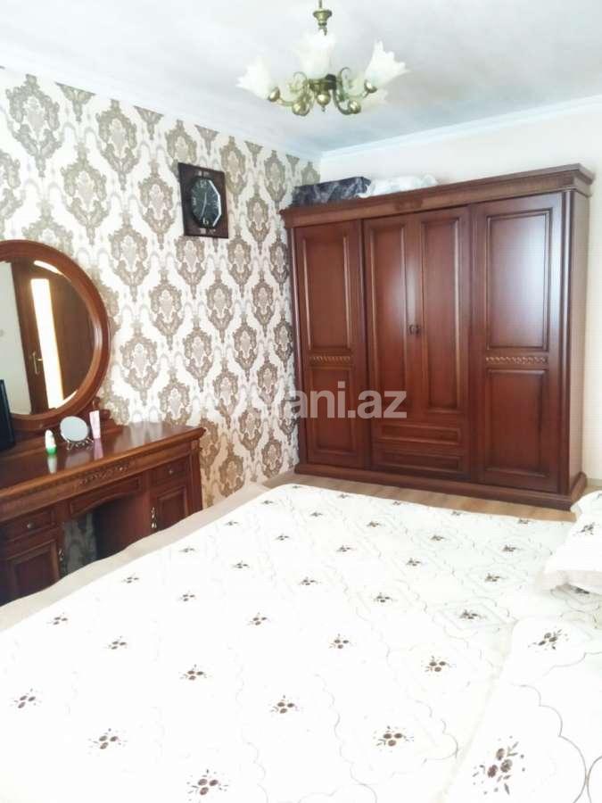 Satılır, köhnə tikili, 3 otaqlı, 85 m², Neftçilər m.